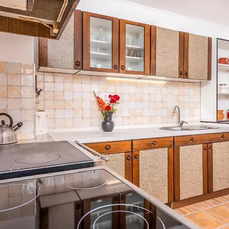 1 Bedroom Lovely In Lägenhet *