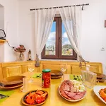 1 Bedroom Lovely In Apartamento *