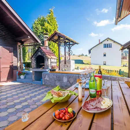 1 Bedroom Lovely In Apartamento Prezid