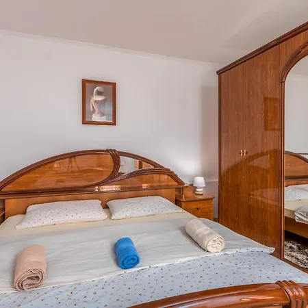 1 Bedroom Lovely In Apartmán Prezid