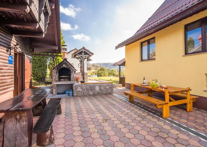 1 Bedroom Awesome In Apartament Prezid